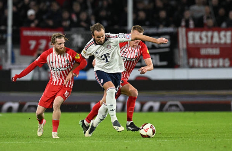 SC Freiburg vs Bayern Munich (23:30 - 25/10)