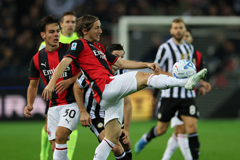 Udinese vs AC Milan (02:45 - 26/10)